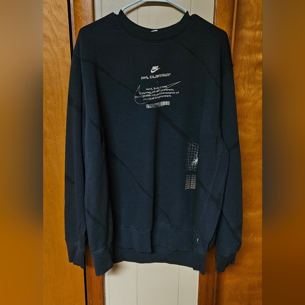 Nike Black Graphic Men's Crewneck Sweater